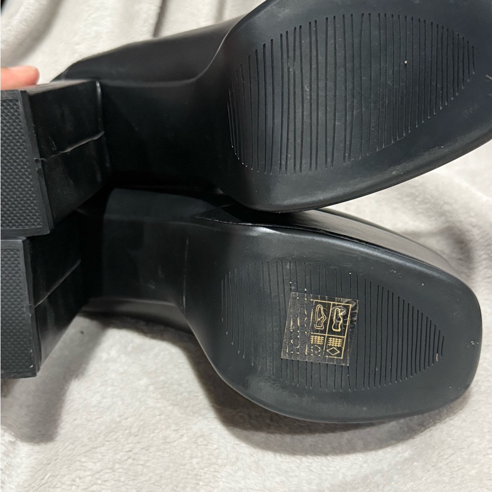 LAMODA Black Platform Ankle Boots - Picture 6 of 7